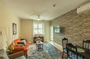 Le Luxe Penthouse 2BR w AC Wifi & 24 hr sec